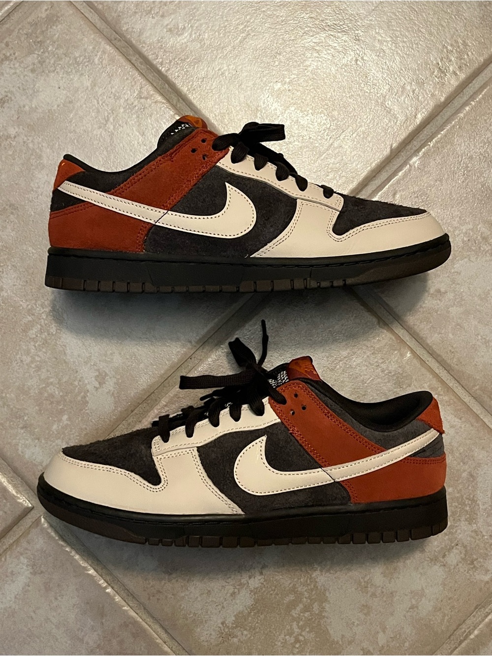 DUNK LOW ‘RED PANDA’